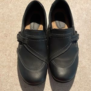 Black Earth Origins. Excellent condition Size 9